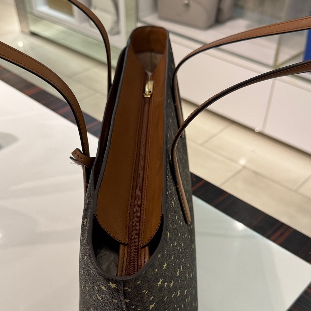 Michael Kors Arden Signature  Brown Star Tote - Picture 2 of 7